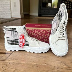 NWT Vans Sk8-Hi WC